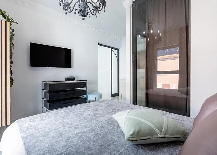 New Olivos Villa